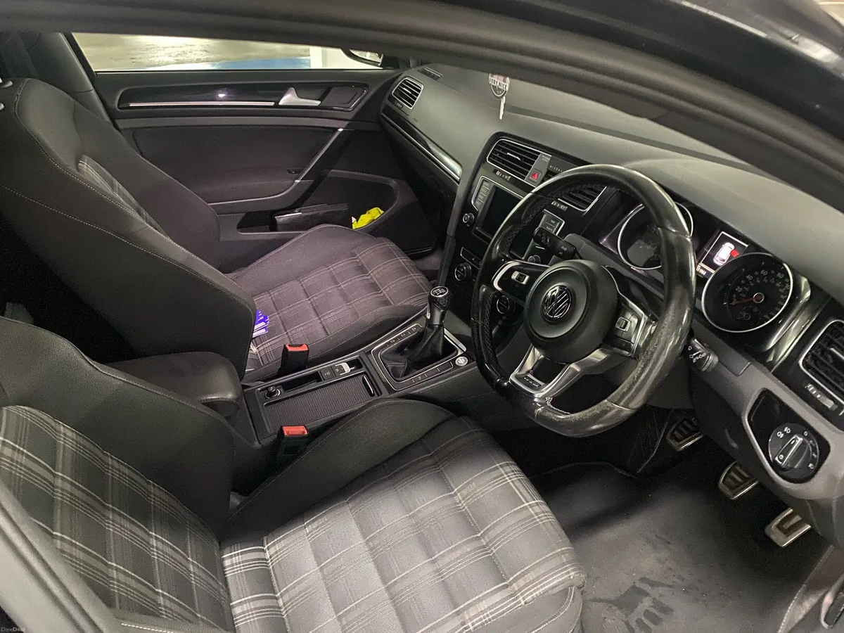 Volkswagen Golf 2015 GTD 2.0 - Image 4