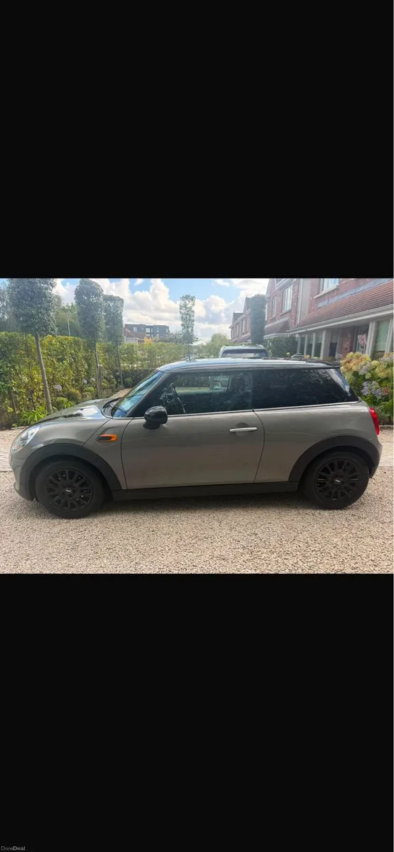 Stunning low mileage Mini - Image 2