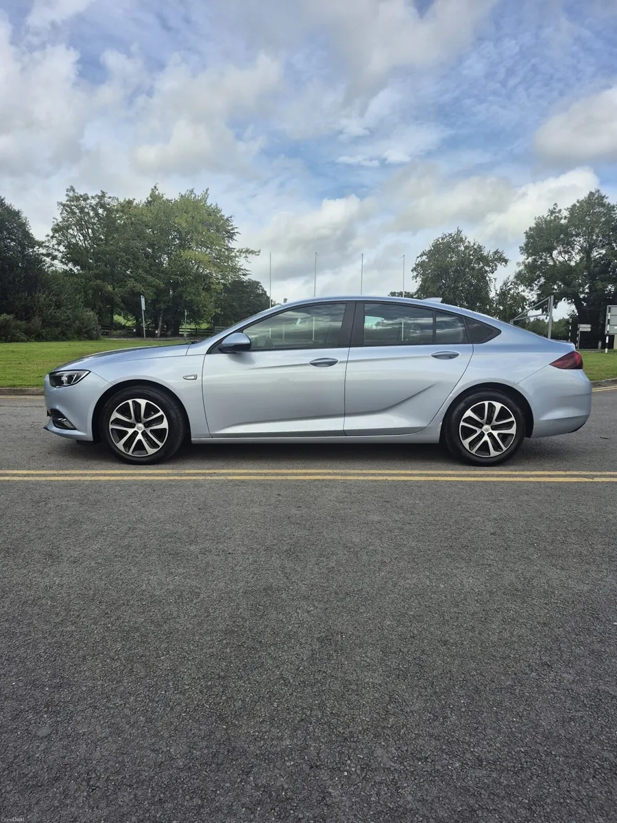 Opel insignia Grand Sport SC - Image 1