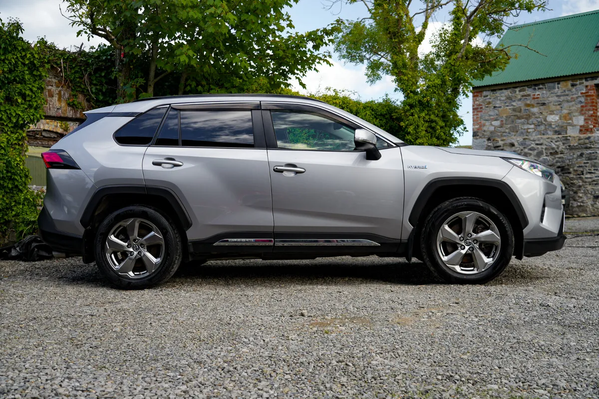 2019 Toyota RAV4 HYBRID SOL 2.5 Petrol Hybrid Auto - Image 6