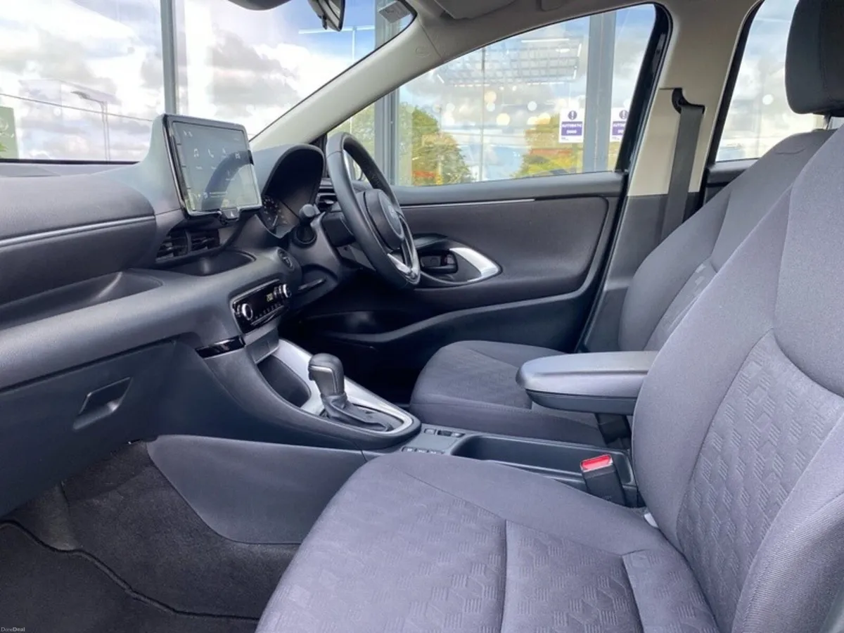 Toyota Yaris Yaris HEV Luna - Image 6