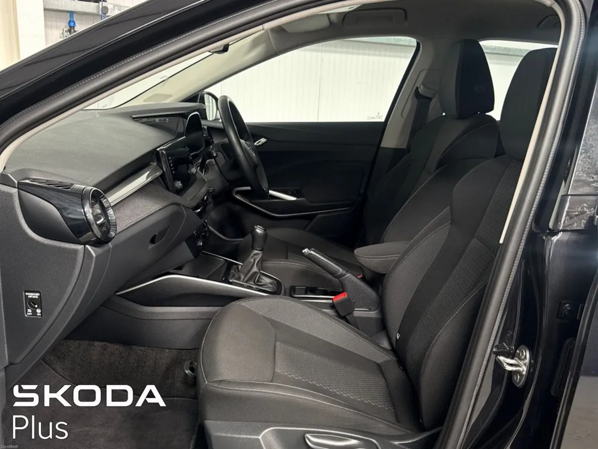 Skoda Fabia Style 1.0 TSi 95HP - Two Year Warranty - Image 4