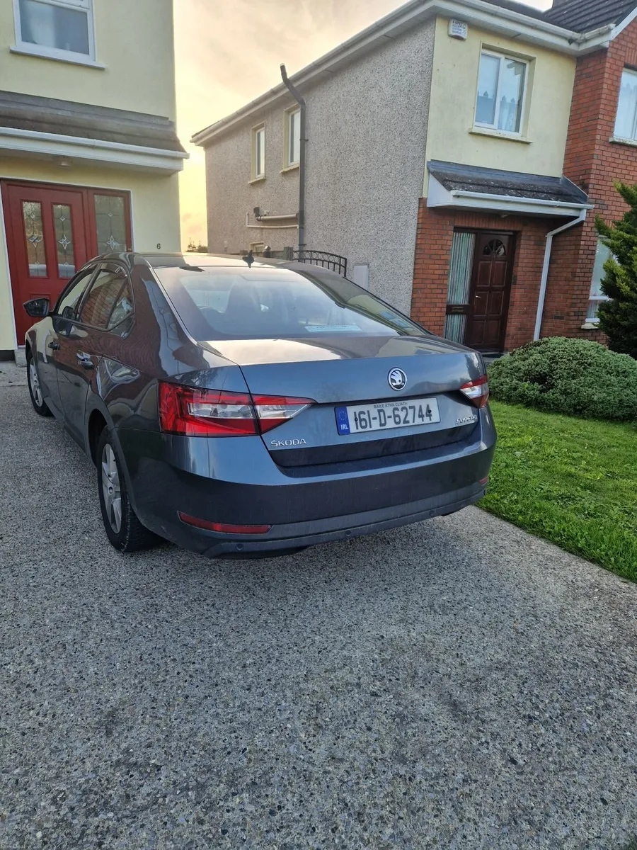 Skoda Superb 2016 - Image 3