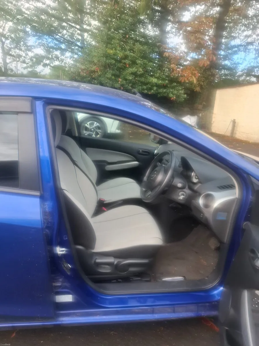 Mazda Demio 2007 - Image 2