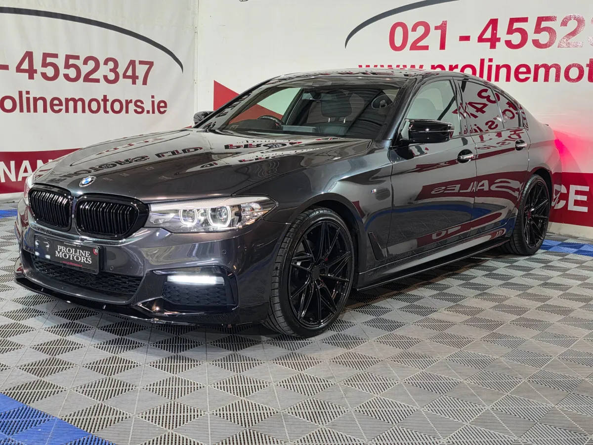 172 BMW 520D M-SPORT LCI X-DRIVE SOPHISTO GREY - Image 3