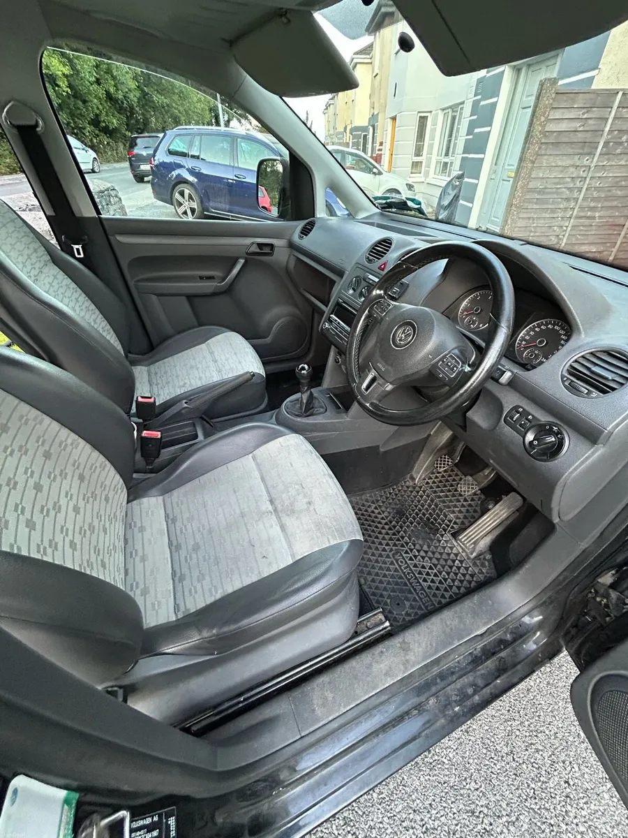 Volkswagen caddy maxi - Image 2