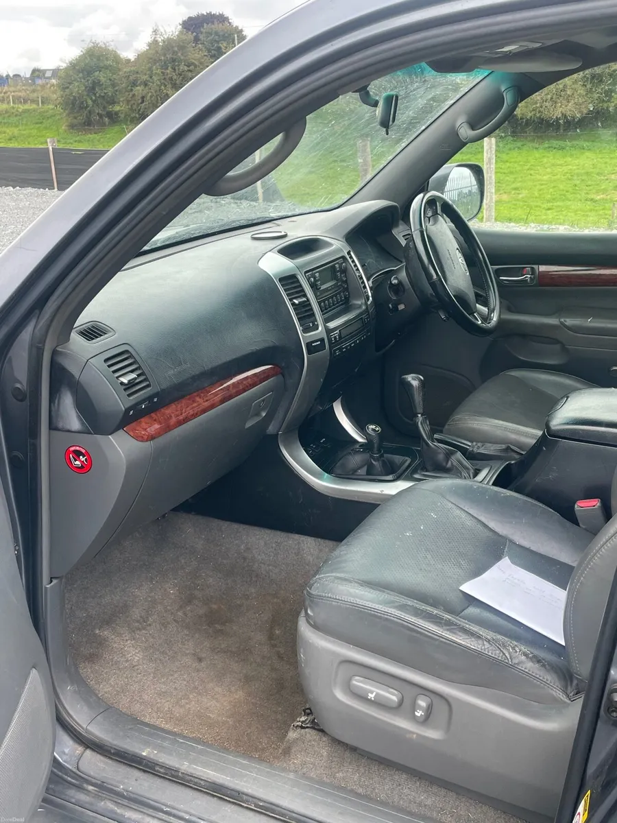 Toyota Land Cruiser 2005 - Image 2