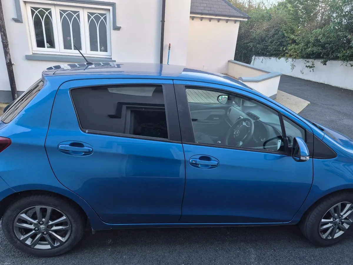 Toyota Yaris 2015 - Image 6