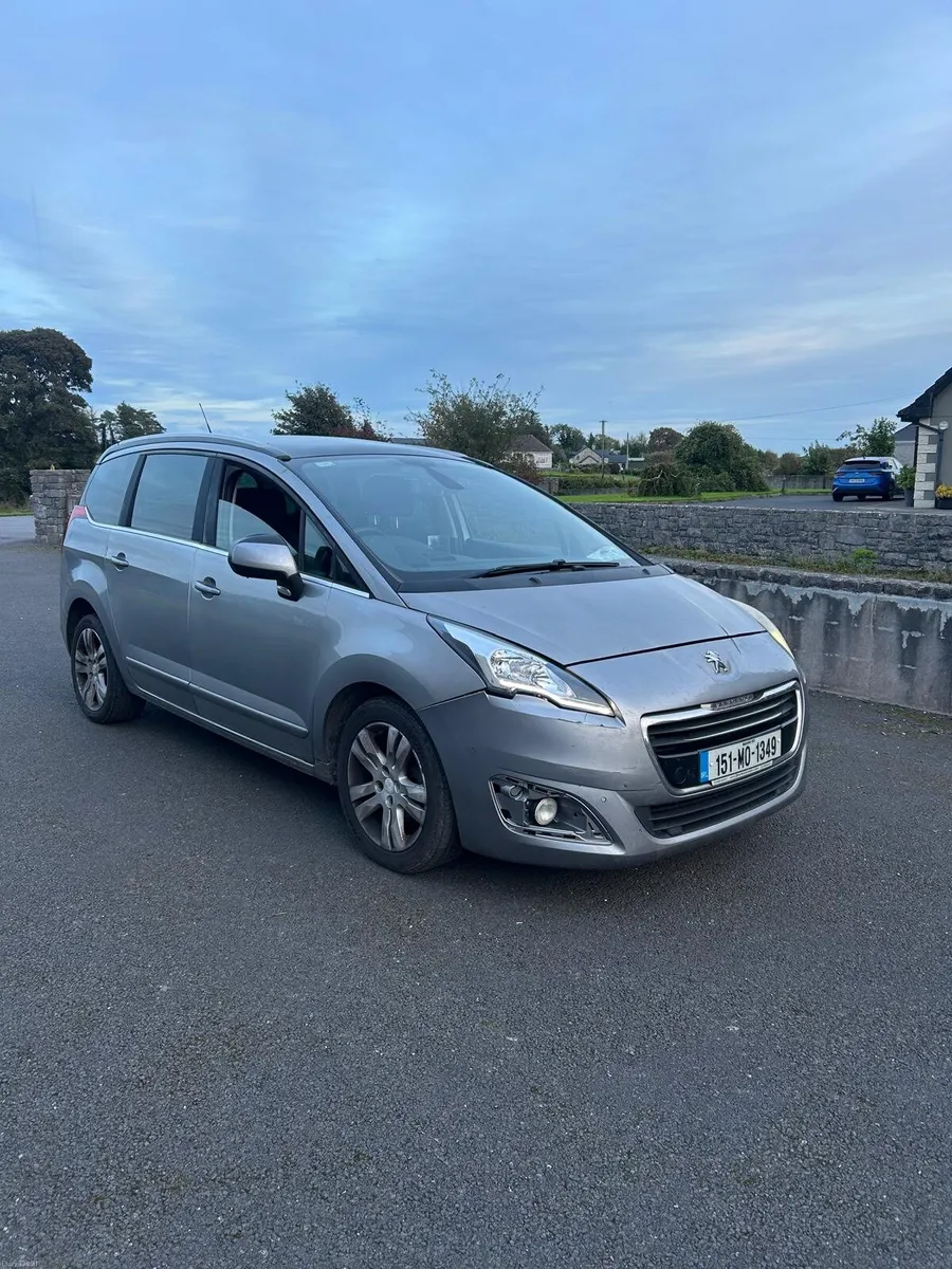 Peugeot  5008 7 seats - Image 6
