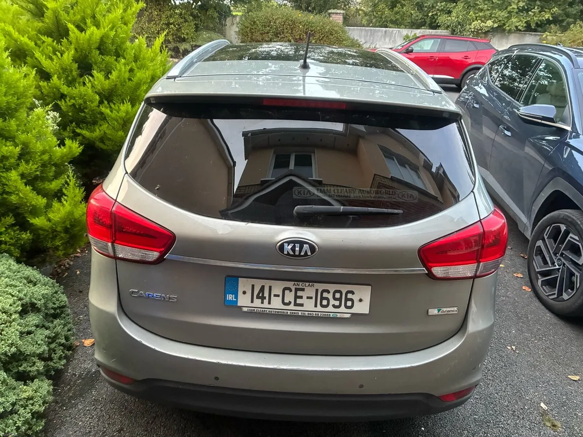 2014 Kia Carens - Image 2