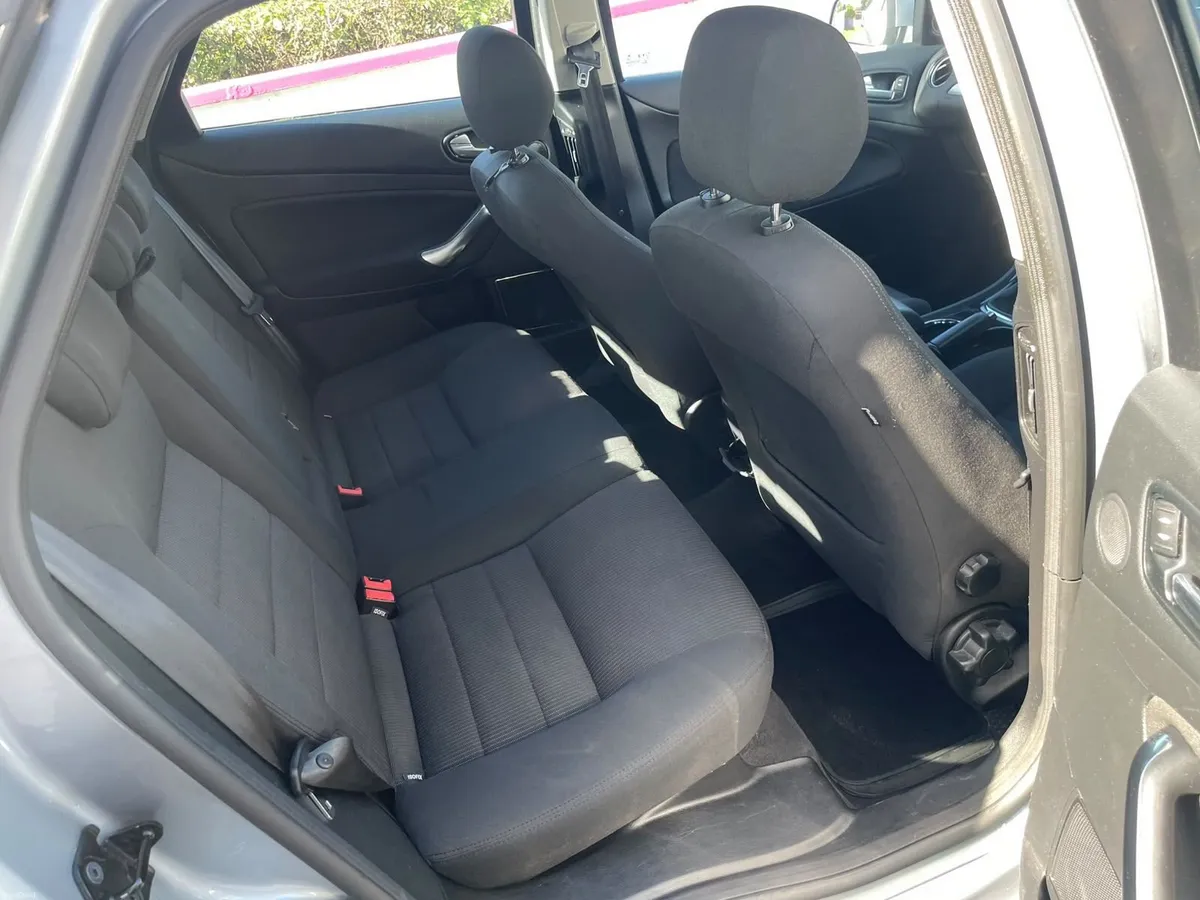 Ford Mondeo 2010 - Image 2