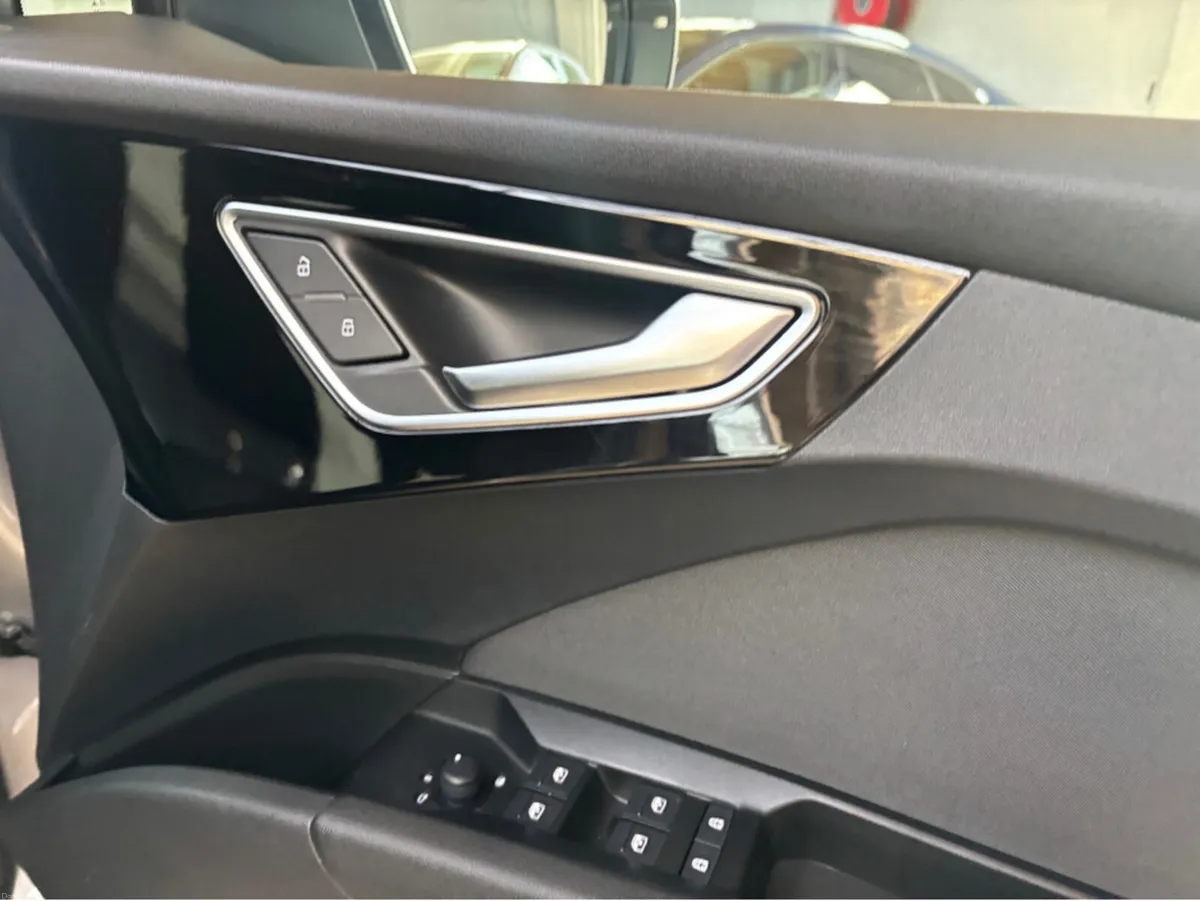 Audi Q4 e-tron 35 E-TRON ADVANCE 4DR AUTO 40 - Image 6