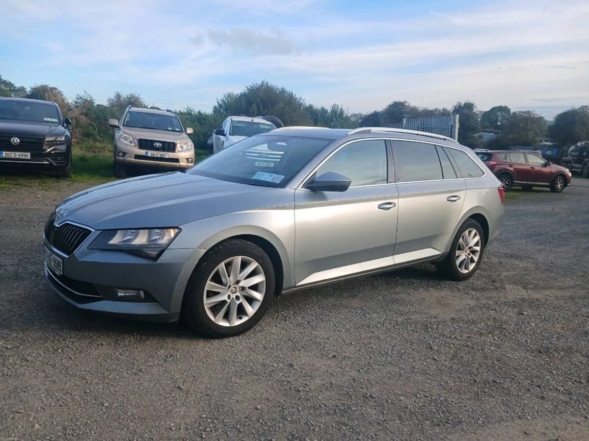 Skoda superb estate - Image 3