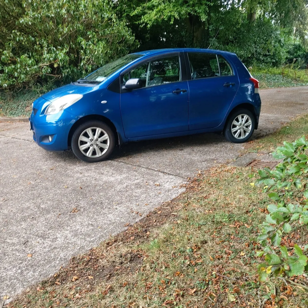 2011 Toyota Yaris Nct 07/27,Tax 11/26,Full Serv - Image 5