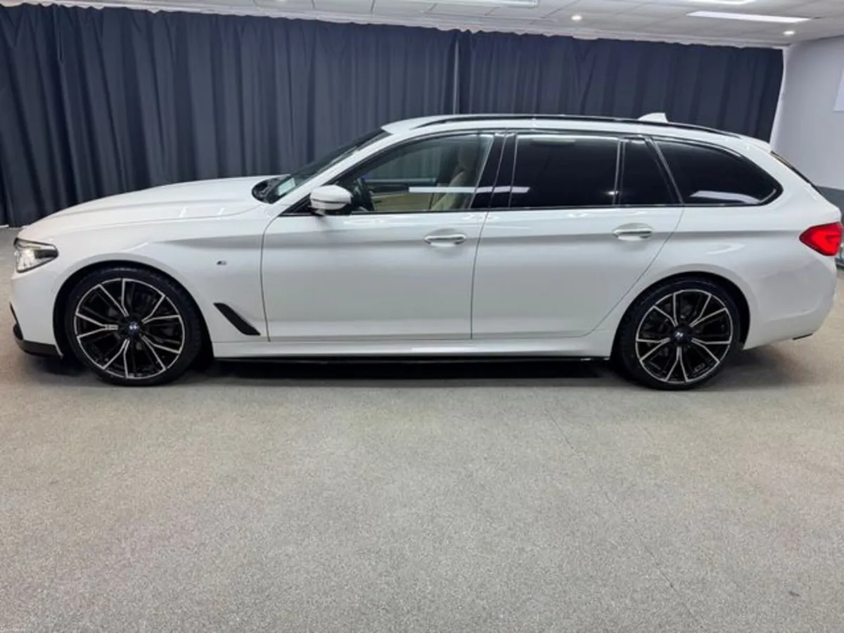 BMW 5-Series 523D Touring M Sport - Image 6