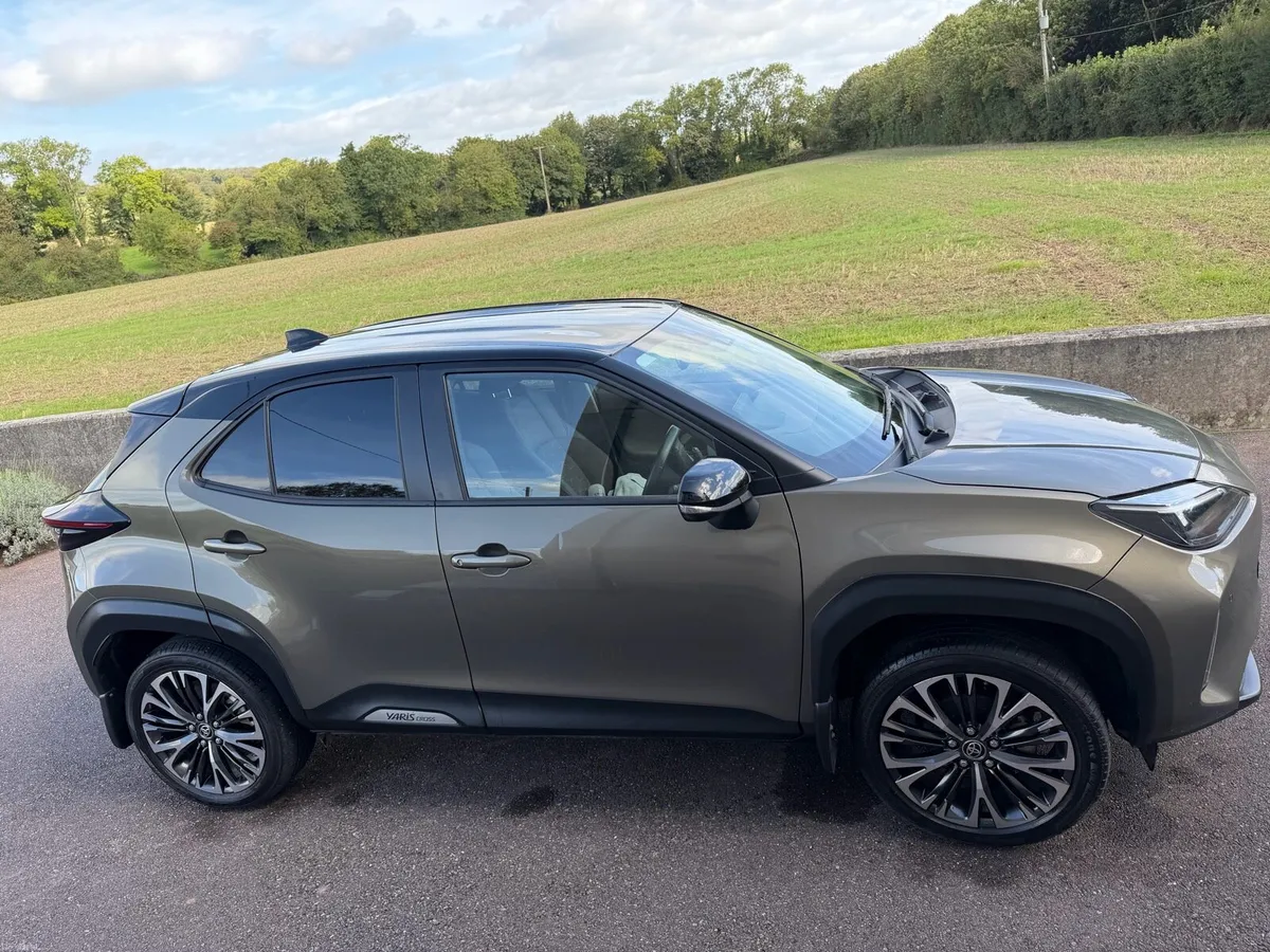 Toyota Yaris Cross SOL TOP SPEC - Image 6