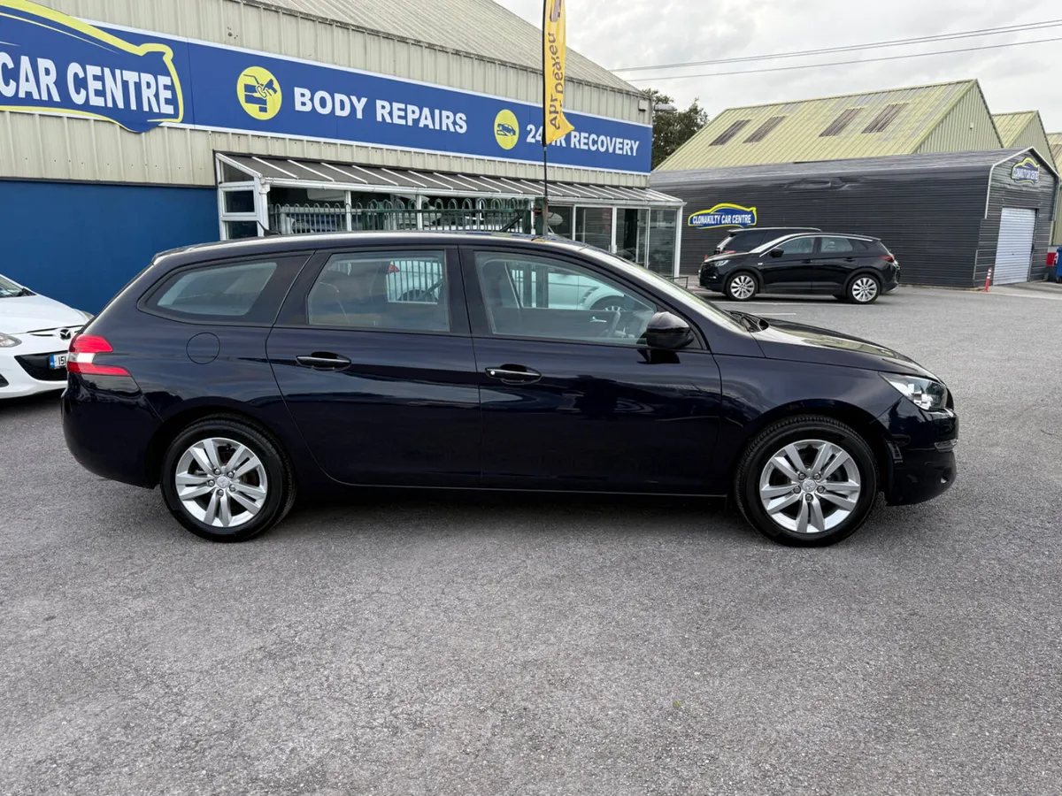 Only 39,820 Kms Peugeot 308 Estate 1.2 Petrol Auto - Image 5
