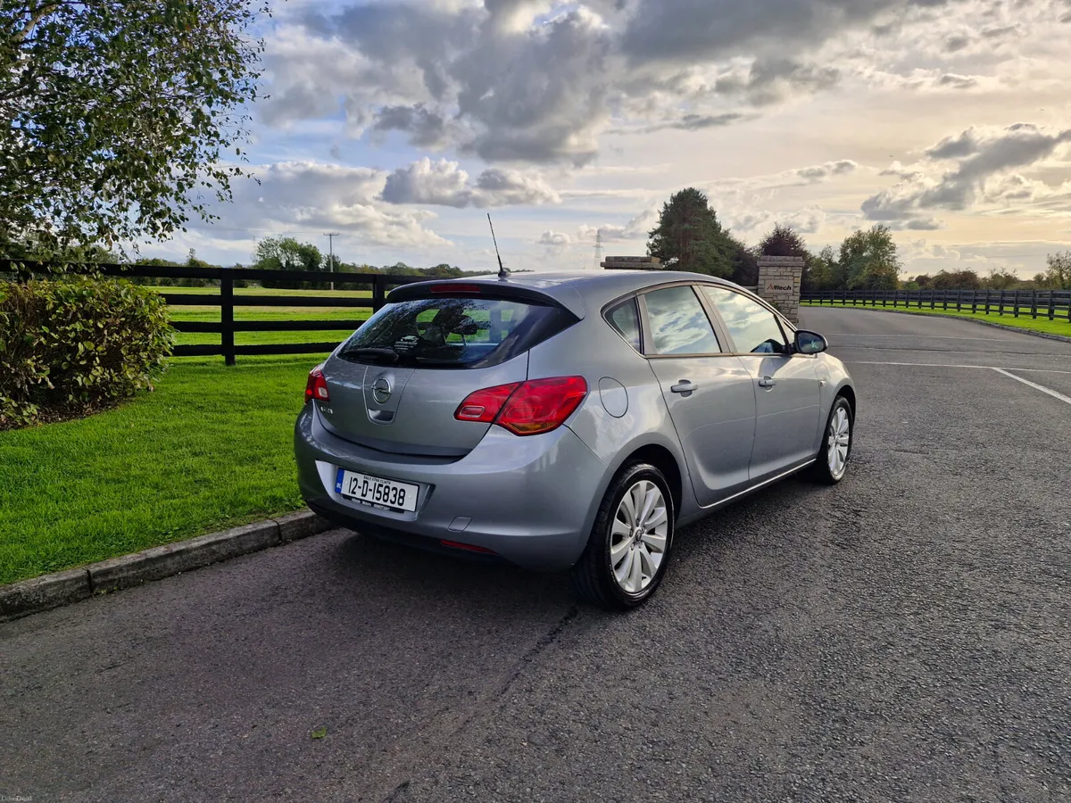 Opel Astra (NCT TESTED AND TAXED)!!! - Image 3