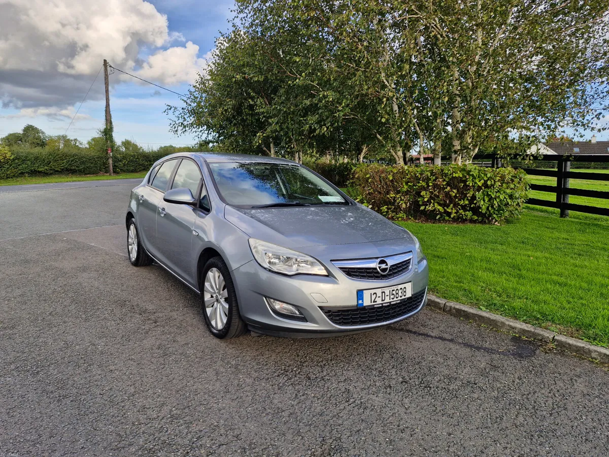 Opel Astra (NCT TESTED AND TAXED)!!! - Image 1