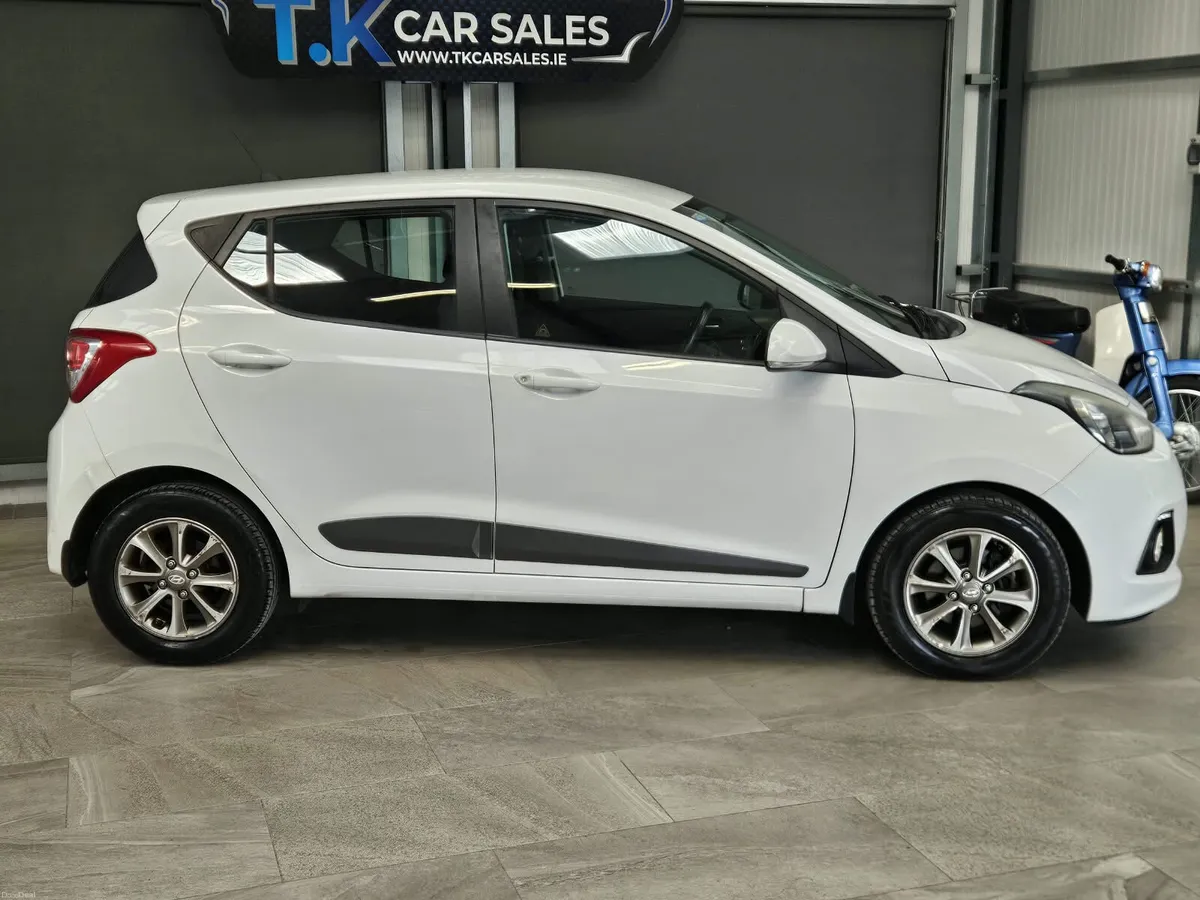 15 HYUNDAI I10 DELUXE EDITION - Image 3