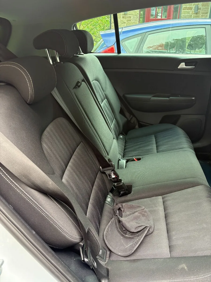 2021 Kia Sportage  Immaculate Full History Warrant - Image 5