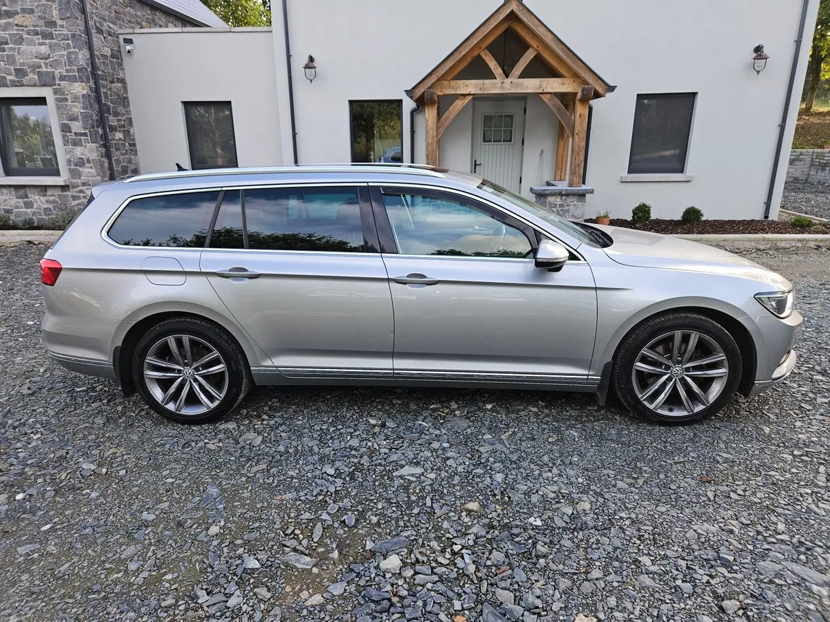 Volkswagen Passat  GT 2.0L 2017 - Image 4