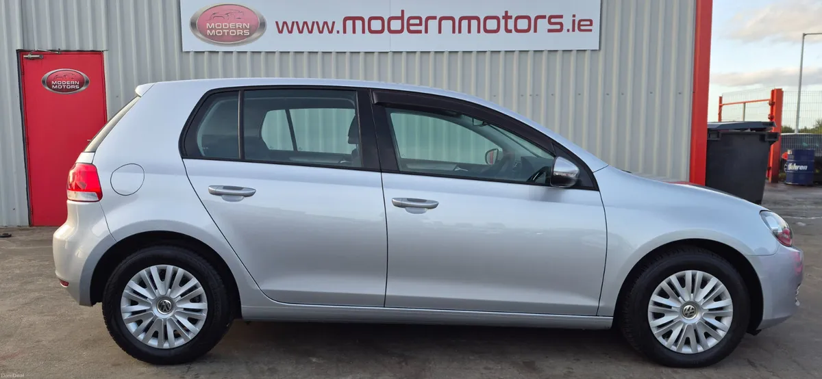 Volkswagen Golf auto 1.2 petrol very low kms - Image 4