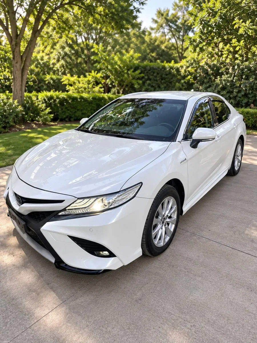 TOYOTA CAMRY WS 2.5 HYBRID AUTOMATIC - Image 2