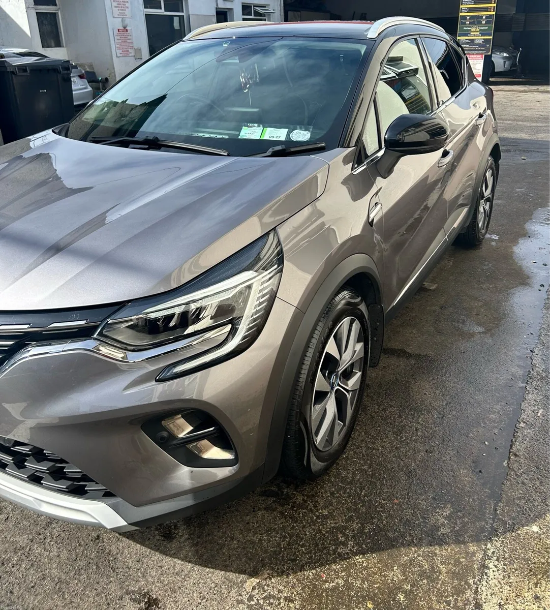 2021 Renault Captur E-Tech Hybrid - Image 1