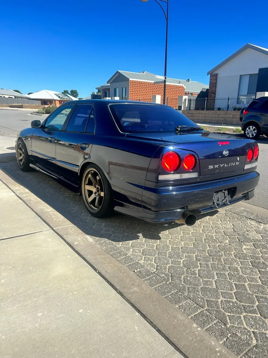 Nissan skyline r34 - Image 4