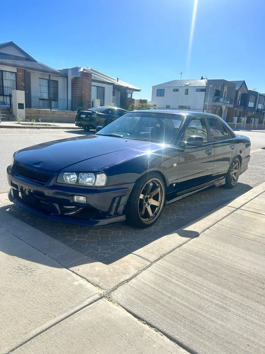 Nissan skyline r34 - Image 5
