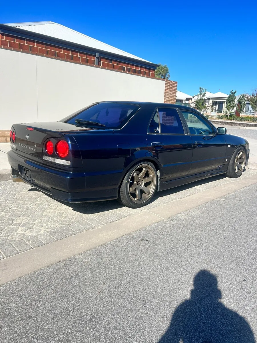 Nissan skyline r34 - Image 2