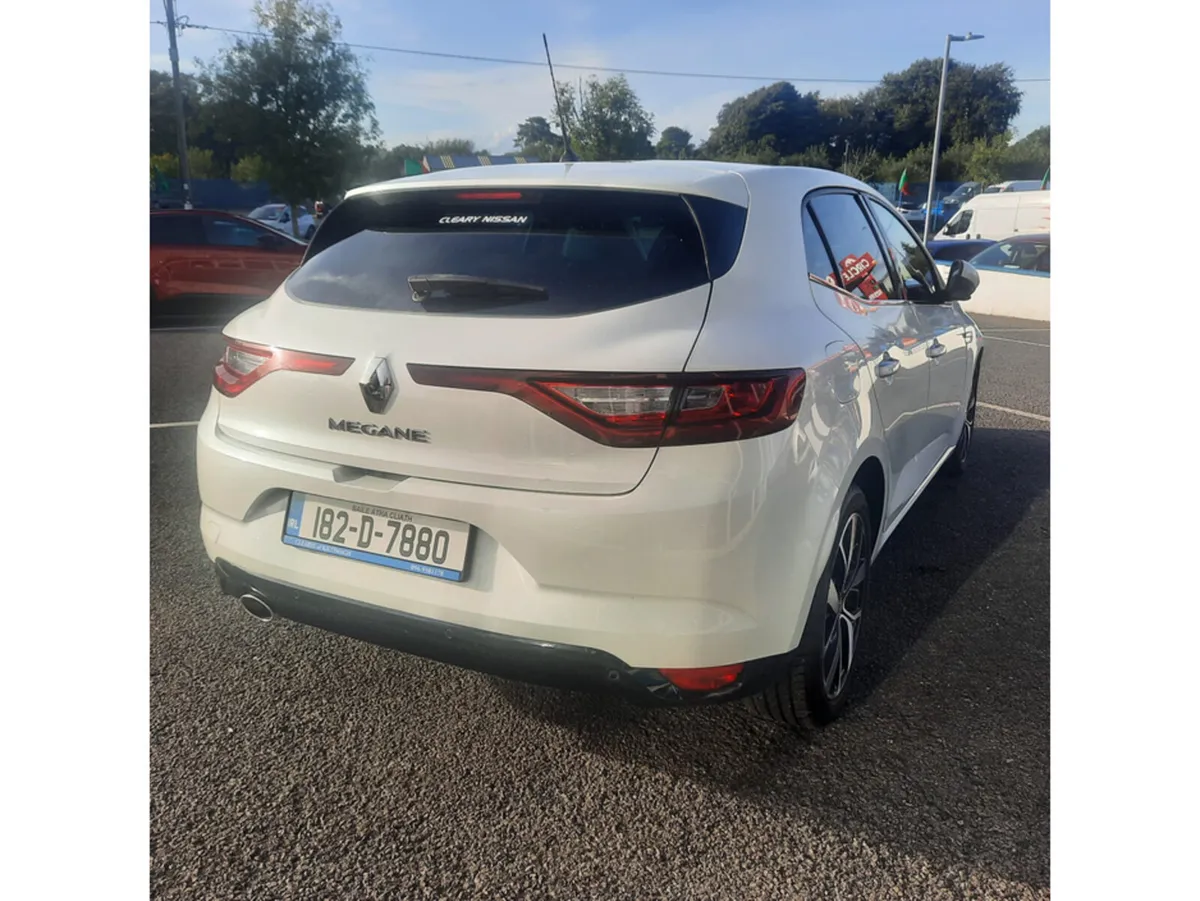 Renault Megane DYNAMIQUE S NAV DCI 110 4DR - Image 6