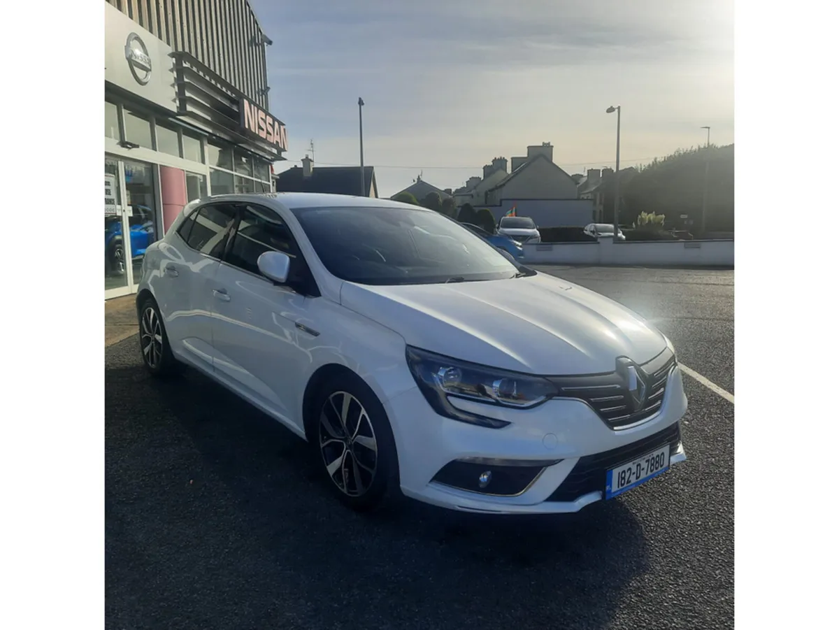 Renault Megane DYNAMIQUE S NAV DCI 110 4DR - Image 3