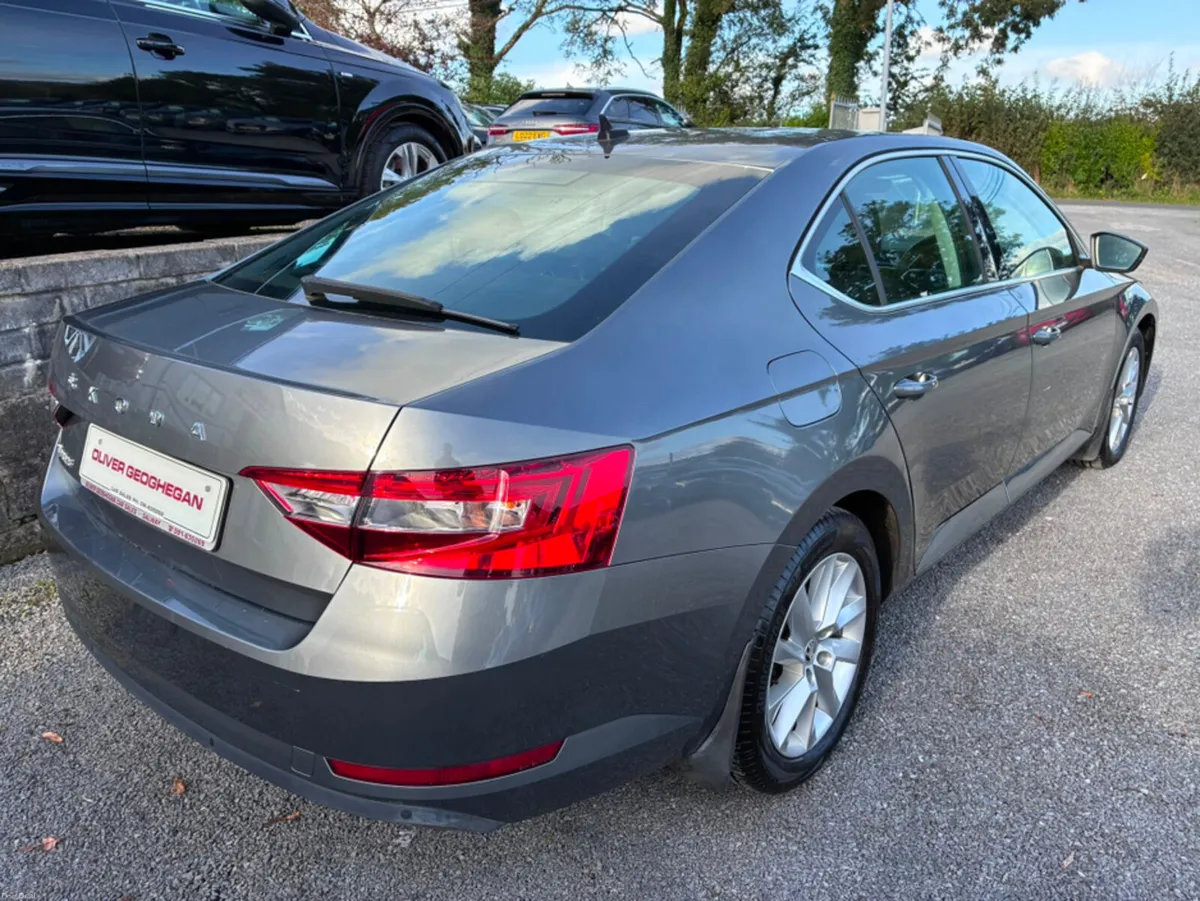 Skoda Superb AMBITION 2.0 TDI 150 BHP - Image 2