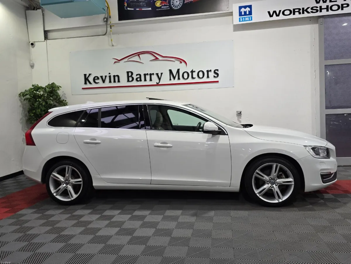 Volvo V60 **DEPOSIT TAKEN** - Image 4