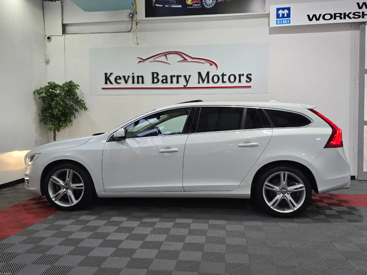 Volvo V60 **DEPOSIT TAKEN** - Image 5