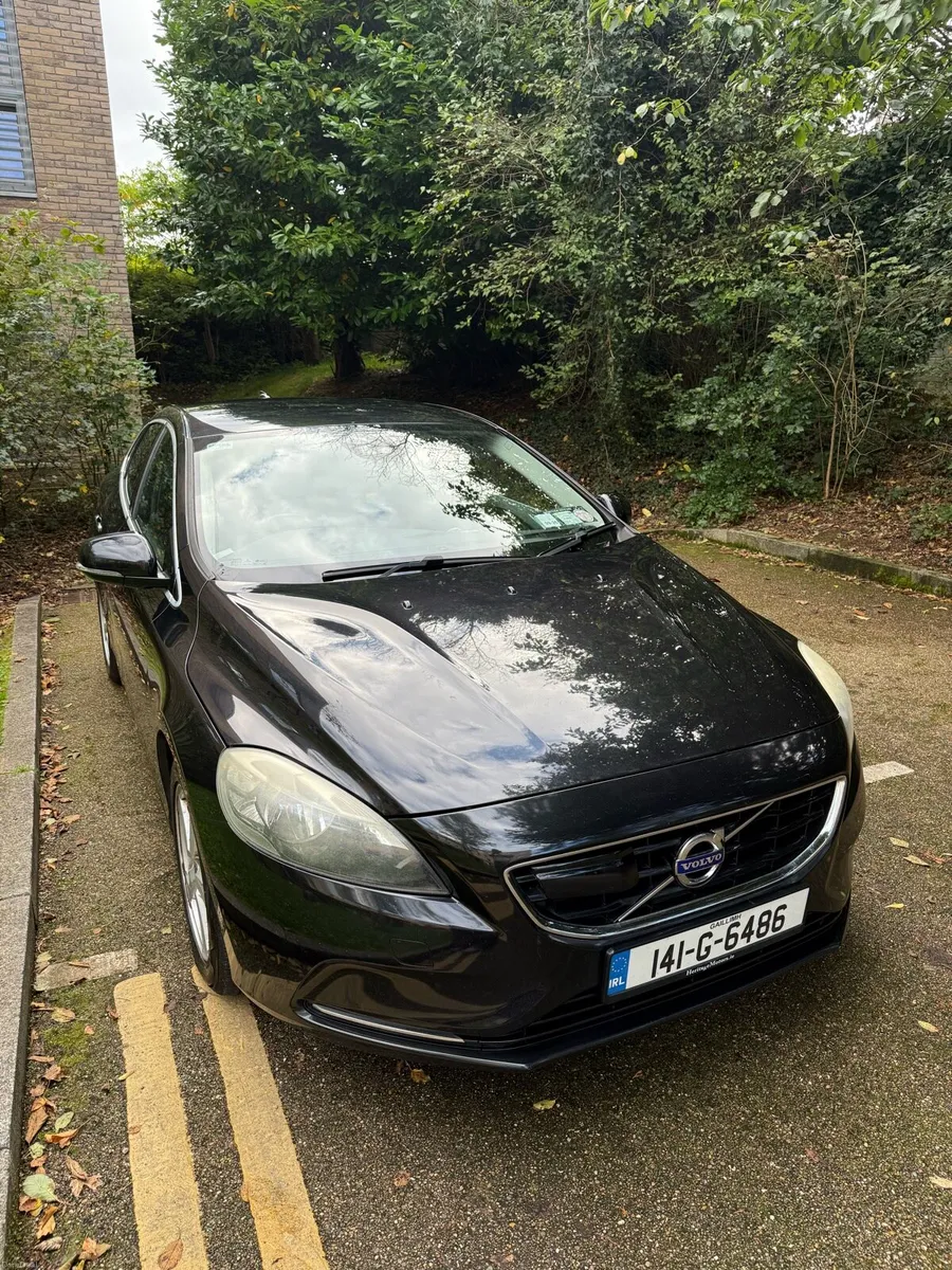 Volvo V40 2014 Black - Image 1