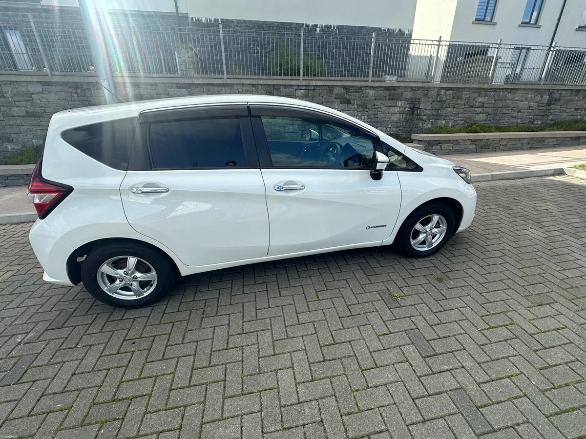 Nissan Note 1.2 petrol Hybrid E-Power Automatic - Image 3