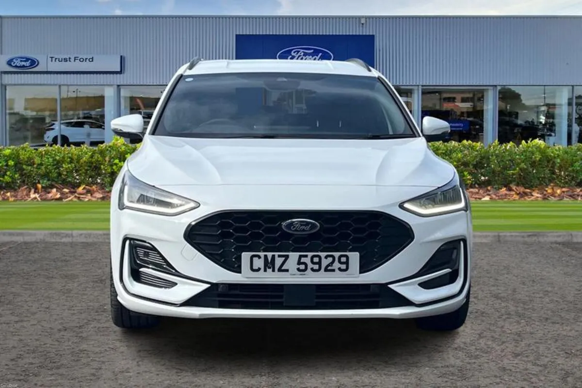 Ford Focus 1.0 EcoBoost Hybrid mHEV 155 ST-Line X - Image 6