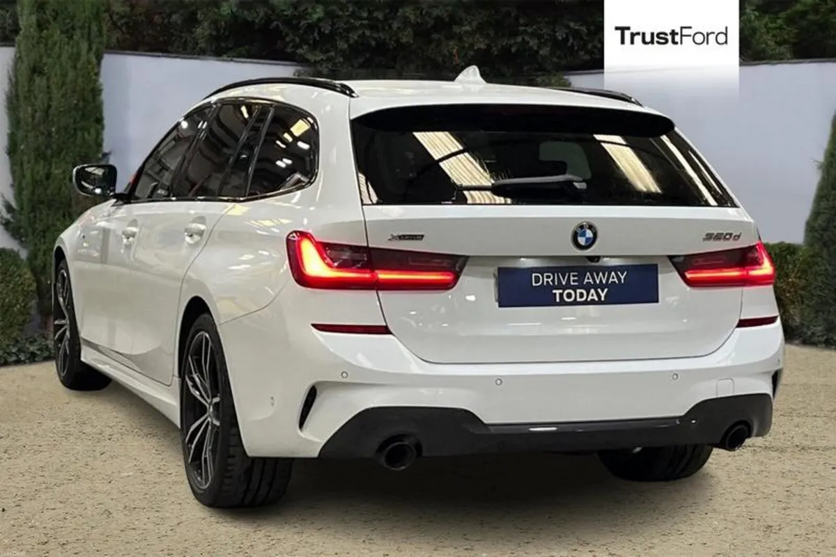 BMW 3-Series 320d xDrive MHT M Sport 5dr Step Auto - Image 2
