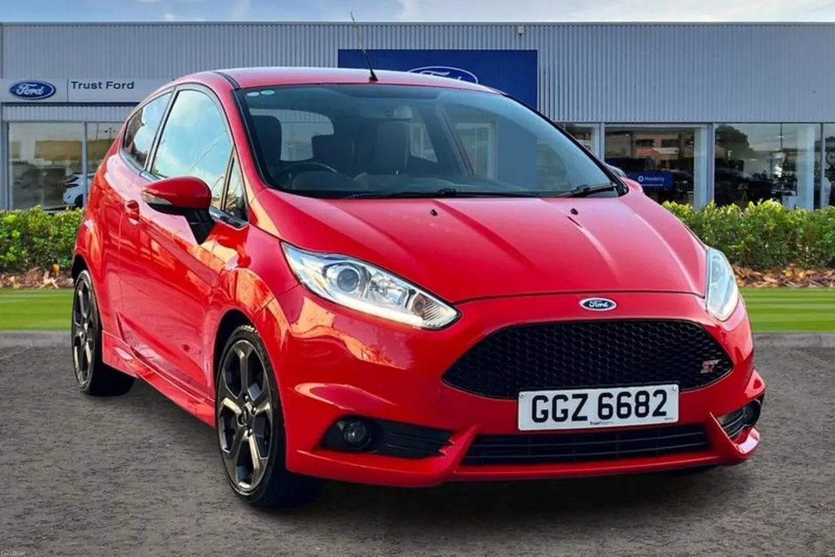 Ford Fiesta 1.6 EcoBoost ST-2 Navigation 3dr - Image 1