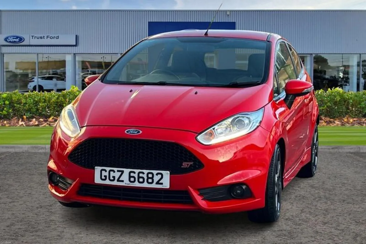 Ford Fiesta 1.6 EcoBoost ST-2 Navigation 3dr - Image 5