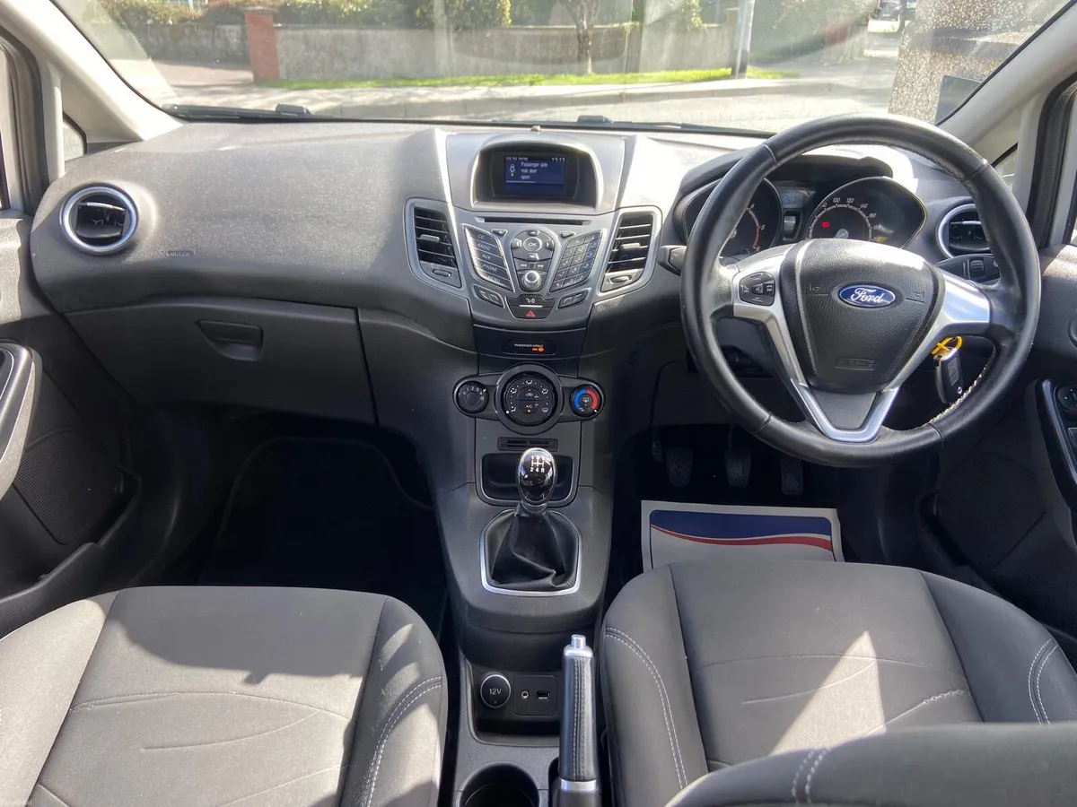 Ford Fiesta Zetec - Image 5