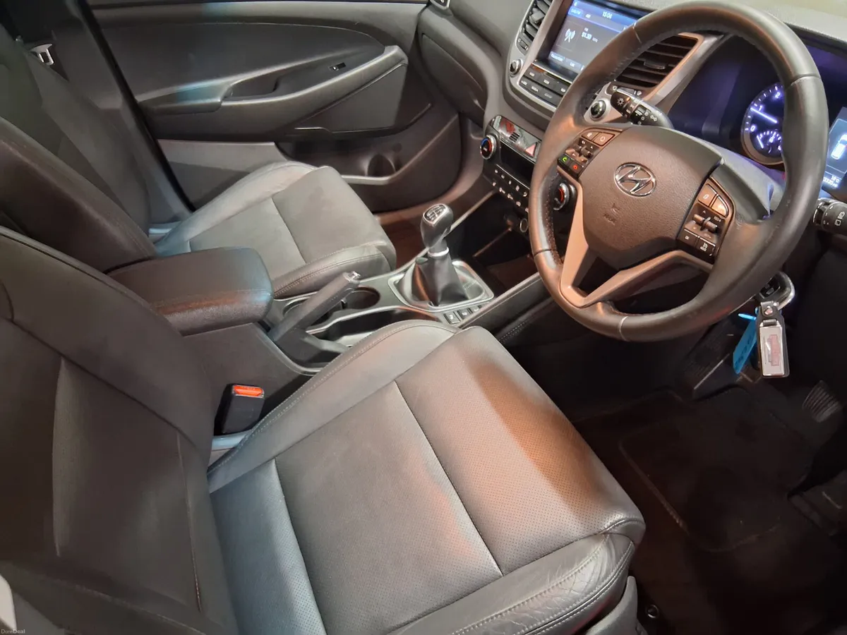 2018 Hyundai Tucson **LEATHER - HIGH SPEC** - Image 6