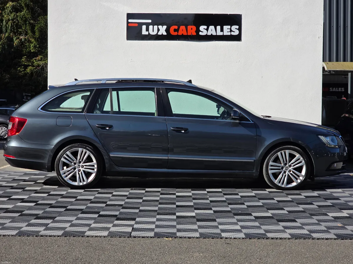 Skoda Superb 2015 - Image 2