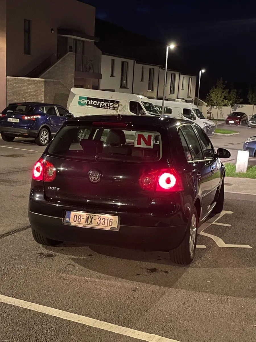 Volkswagen Golf 2008 - Image 2