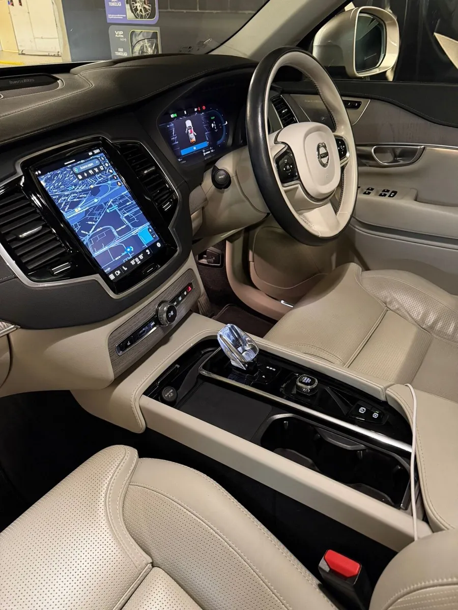 VOLVO XC90 T8 PHEV ULTIMATE BRIGHT 22” ALLOYS - Image 2