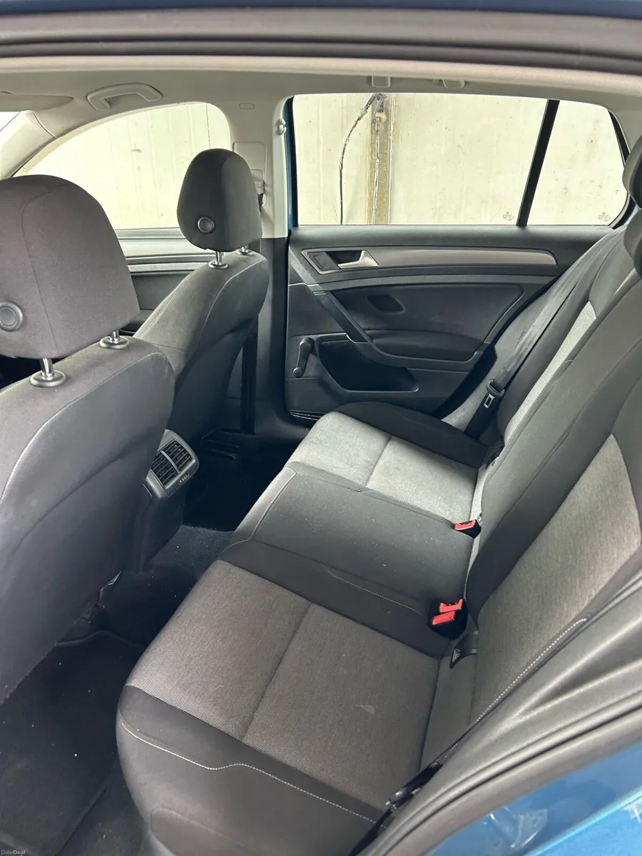 VW Golf - Image 6
