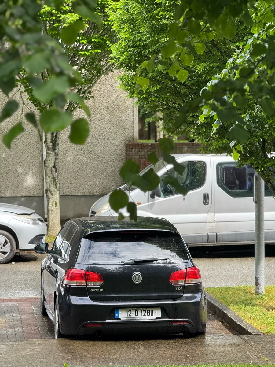 Volkswagen golf 2012 model - Image 2